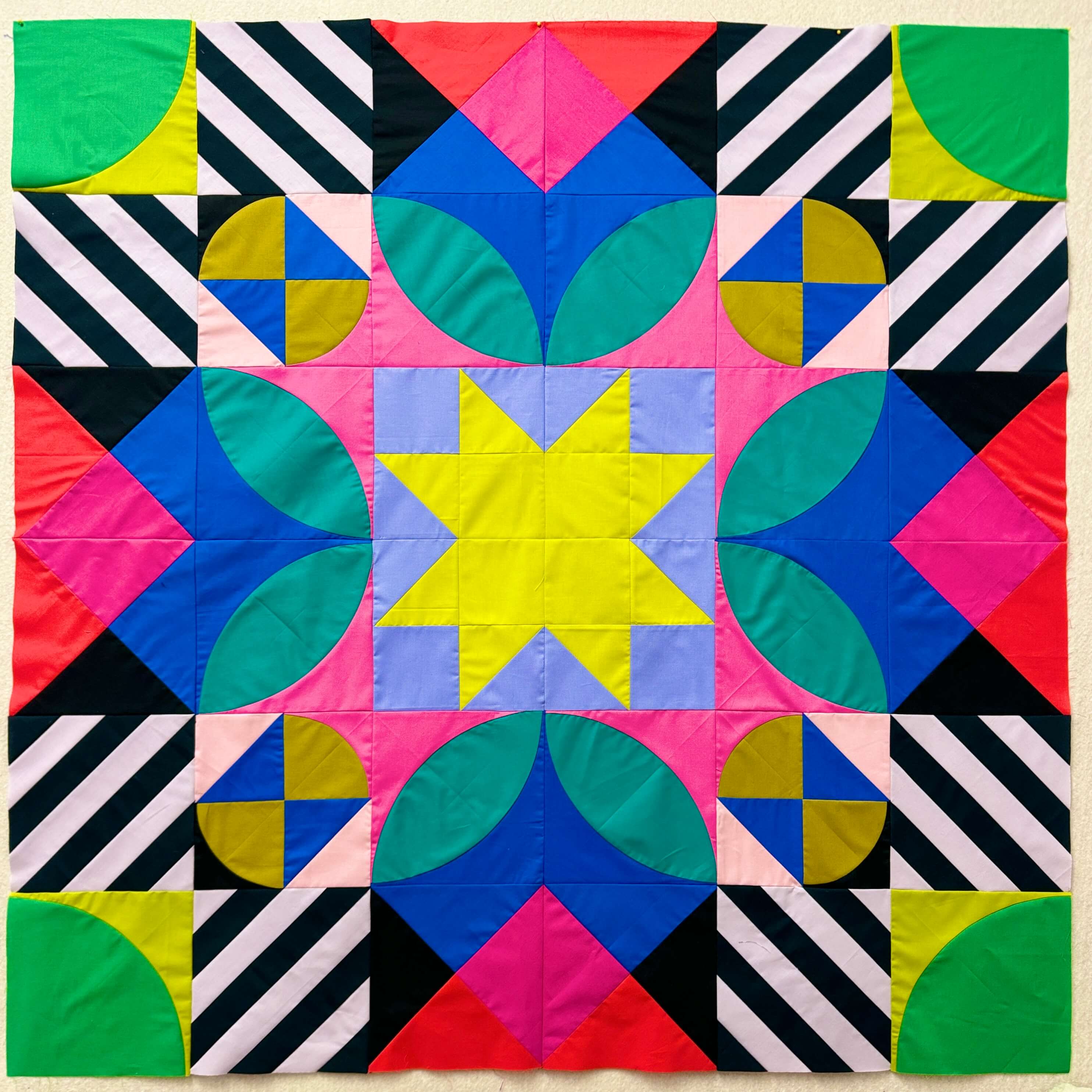 Artwork by Libs Elliott, Tutor at Atelier Clos Mirabel, France.