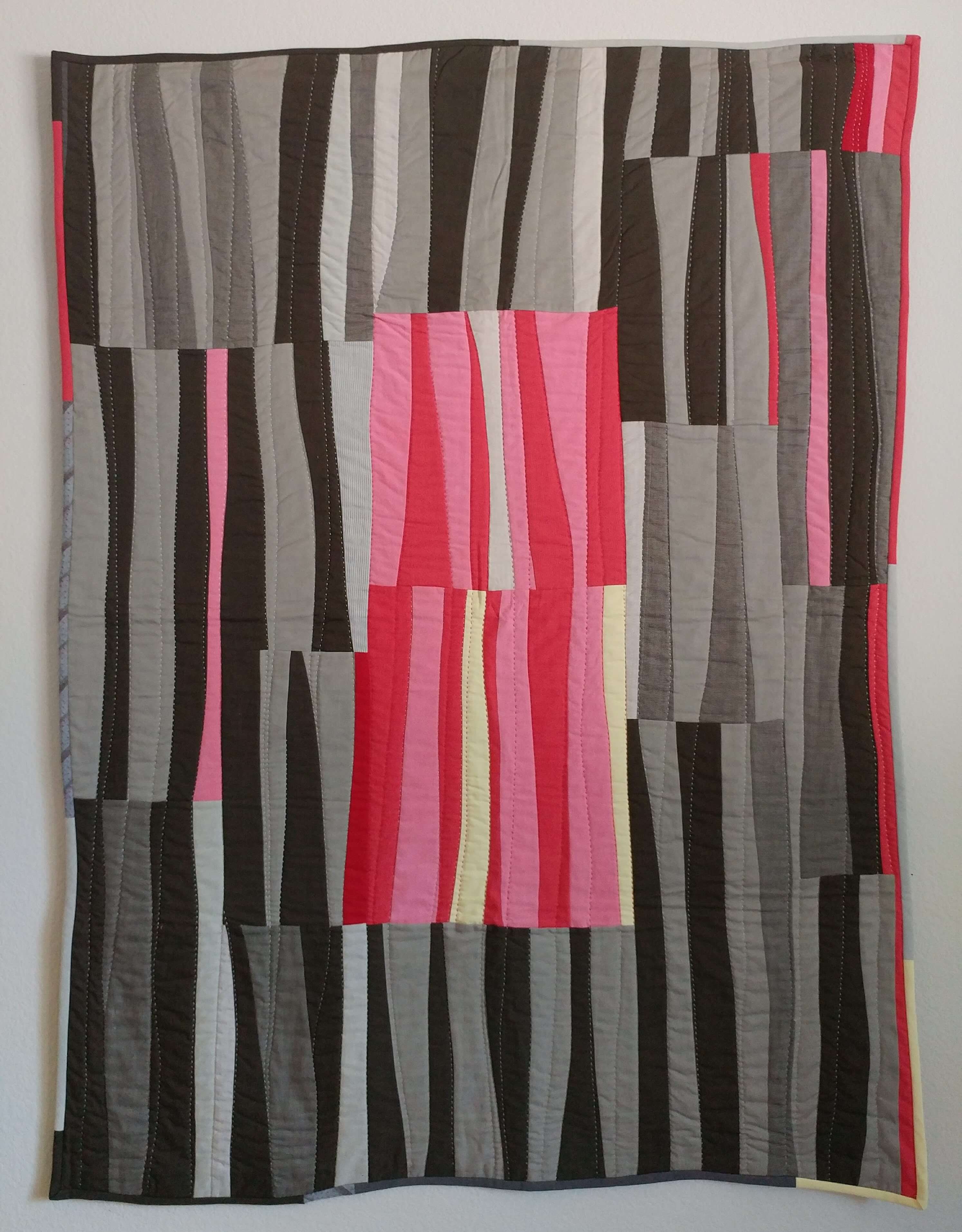 Kawandi quilt Grey and Pink by Sujata Shah, Makers' Retreats France Atelier Clos Mirabel.