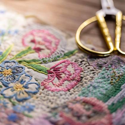 Embroidery by Fleur Woods Tutor at Atelier Clos Mirabel, France.