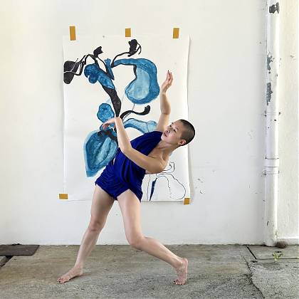 Life drawing class in motion at Atelier Clos Mirabel