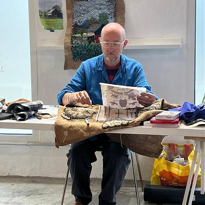 Graham Hollick rug hooking design.