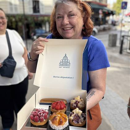 Sam Hunter - the embroidered journey tour.