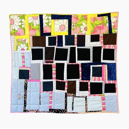 Quilt by quilter and workshop tutor Sherri Lynn Wood florals and blue.