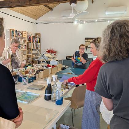 Group in atelier - printing demo.