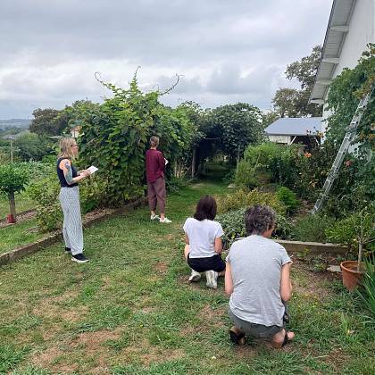 Four ladies sketching in gardens at Clos Mirabel.